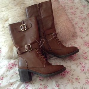 OCTAVIA COGNAC MID HIGH BOOTIES 6 M